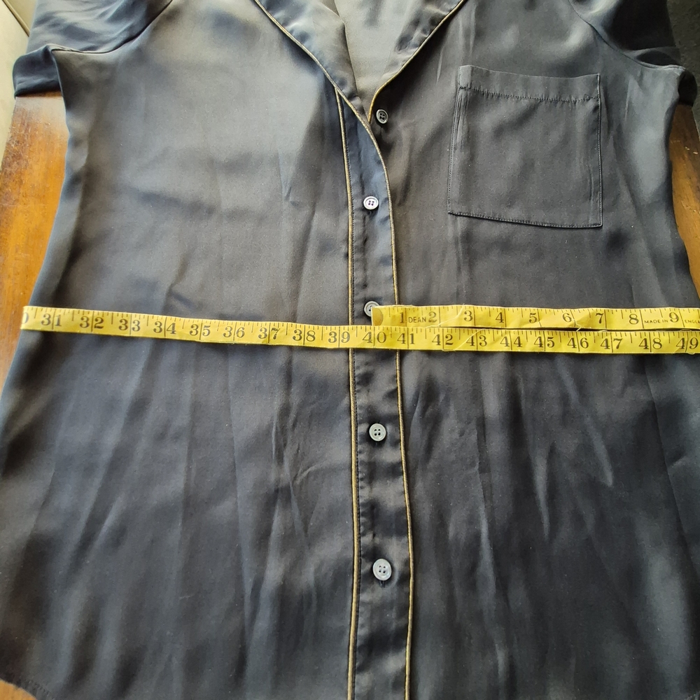 Frame 100% Silk Black Button Down Shirt with Gold Trim - Picture 8 of 9